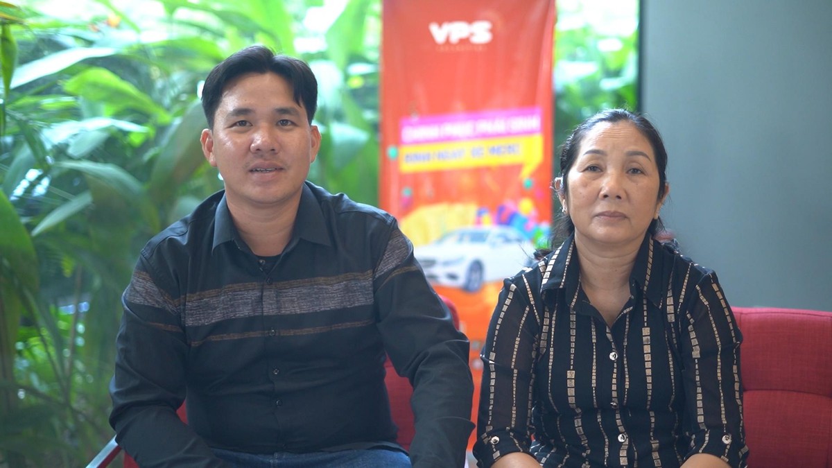 Bà Trần Thị Phúc và con trai luôn đồng hành cùng nhau khi tham gia kênh Kl99ok phiên bản mới mới mẻ - 99Kl99 link đăng nhập Kl99com thể thao, casino, nổ hũ, bắn cá.