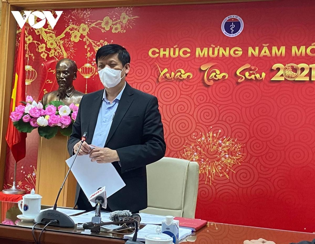 GS.TS Nguyễn Thanh Long, Bộ trưởng Bộ Y tế chủ trì cuộc họp.