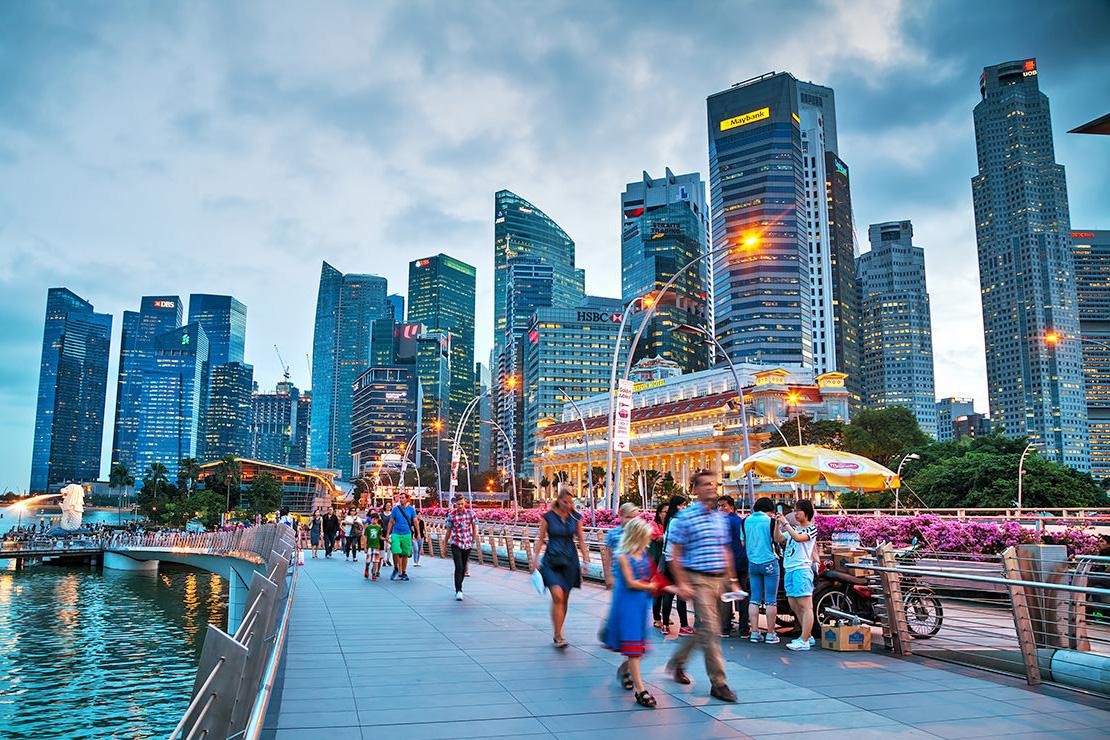 Những tòa cao ốc tạo nên diện mạo hiện đại, năng động cho các TP đảo như Singapore, Dubai…
