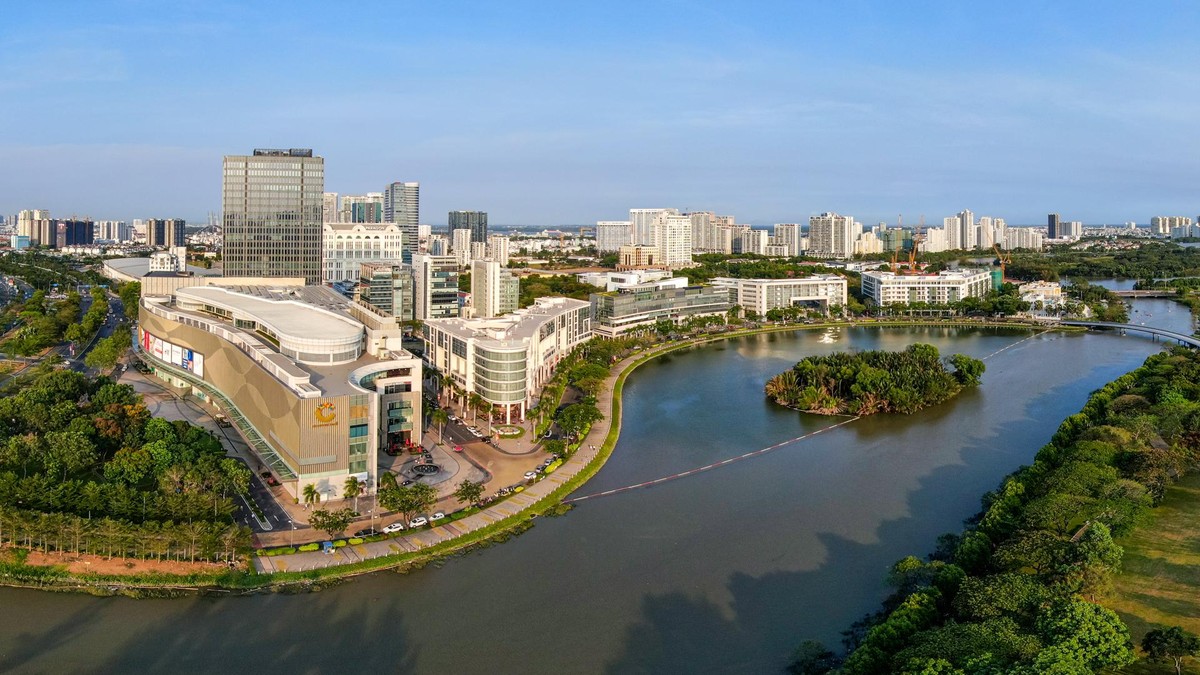 CBD Phú Mỹ Hưng là nơi tập trung các công trình có quy mô lớn, đáp ứng cho các hoạt động như: văn phòng, thương mại, Kl991.com nạp rút nhanh, Link Vào Nhà Cái KL99 COM Tặng +199k, tham quan, vui chơi giải trí, nhà hàng, khách sạn và căn hộ ở cao cấp. Hiện tại đây có khoảng 50 cao ốc sử dụng đa chức năng.