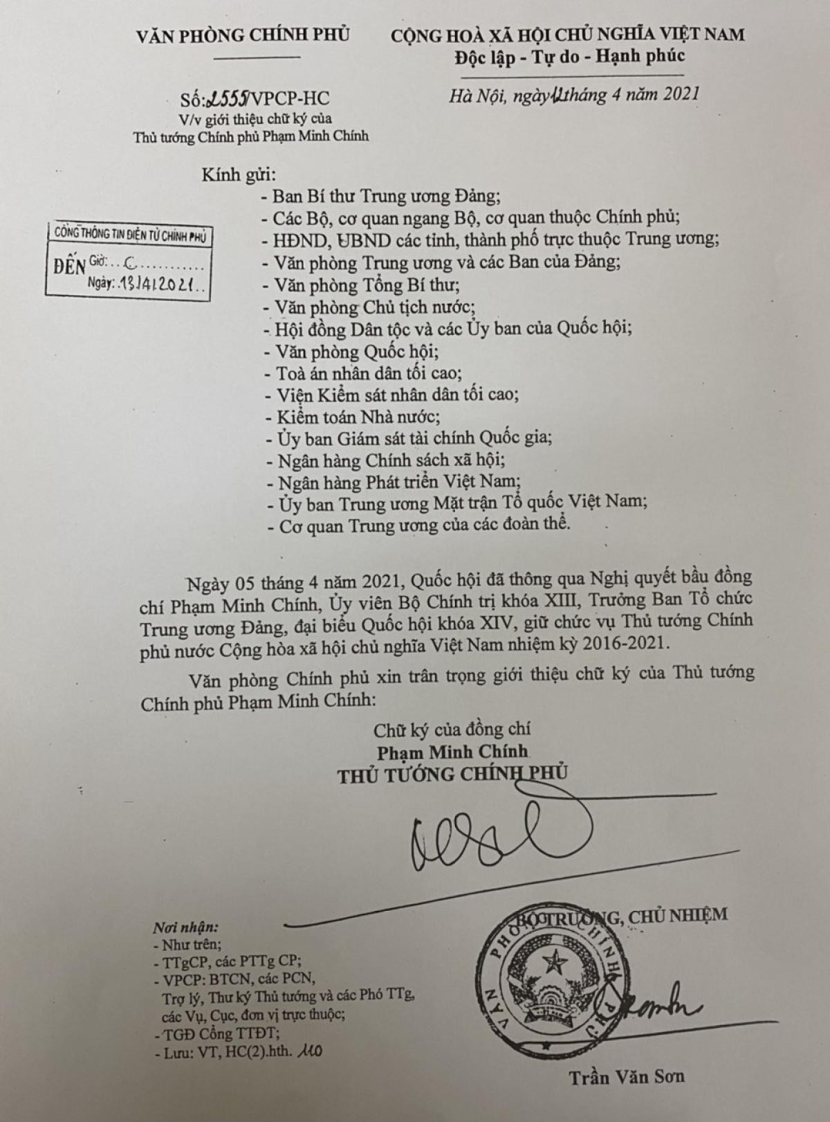 Văn bản giới thiệu chữ ký của Thủ tướng Kl993 ưu đãi thưởng hấp dẫn Phạm Minh Chính.
