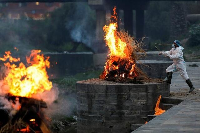 Nepal đang vật lộn đối phó dịch Covid-19 (Ảnh: Reuters).