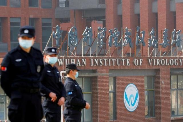 Trung Quốc phủ nhận giả thuyết virus thoát ra từ phòng thí nghiệm của Viện Virus học Vũ Hán (Ảnh: Reuters).