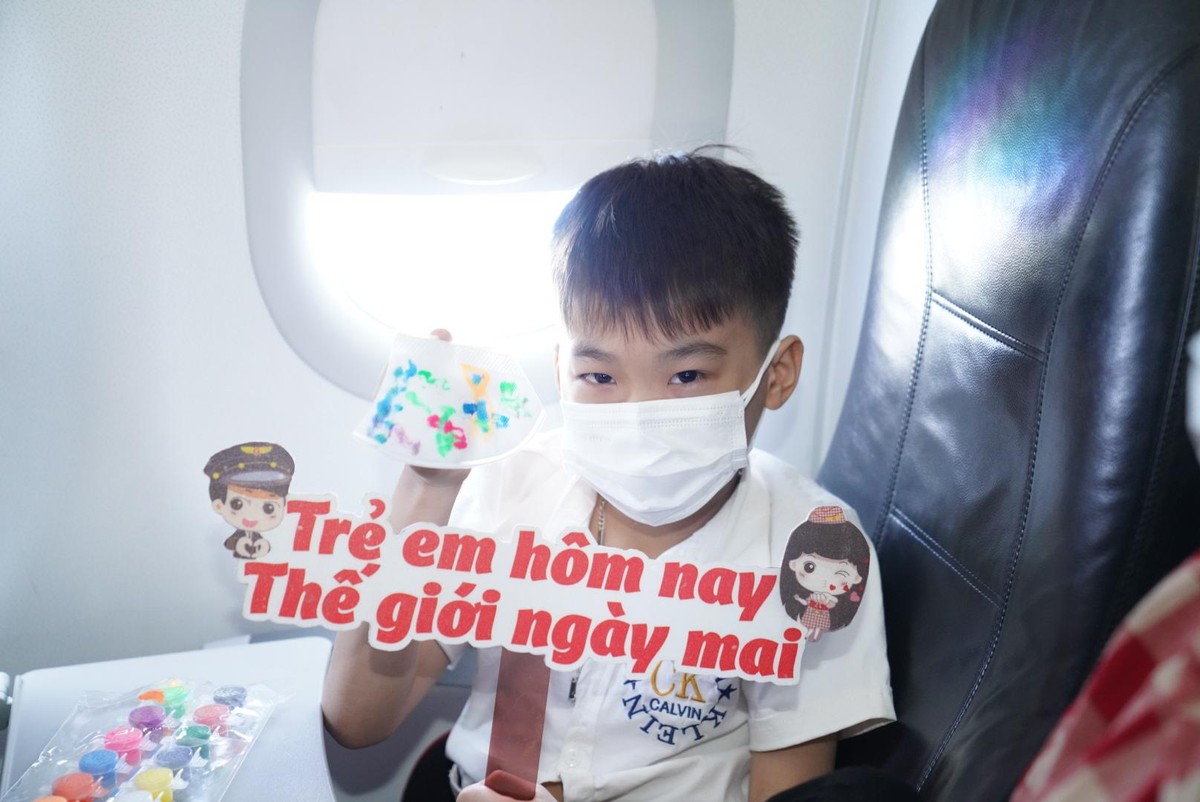 “Con ước mau hết dịch để có thể thoả thích bay đến nhiều nơi”.