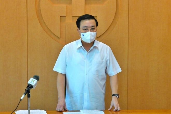 Phó Chủ tịch UBND TP Hà Nội Chử Xuân Dũng phát biểu tại cuộc họp sáng 3/6 (Ảnh: Thành Trung).