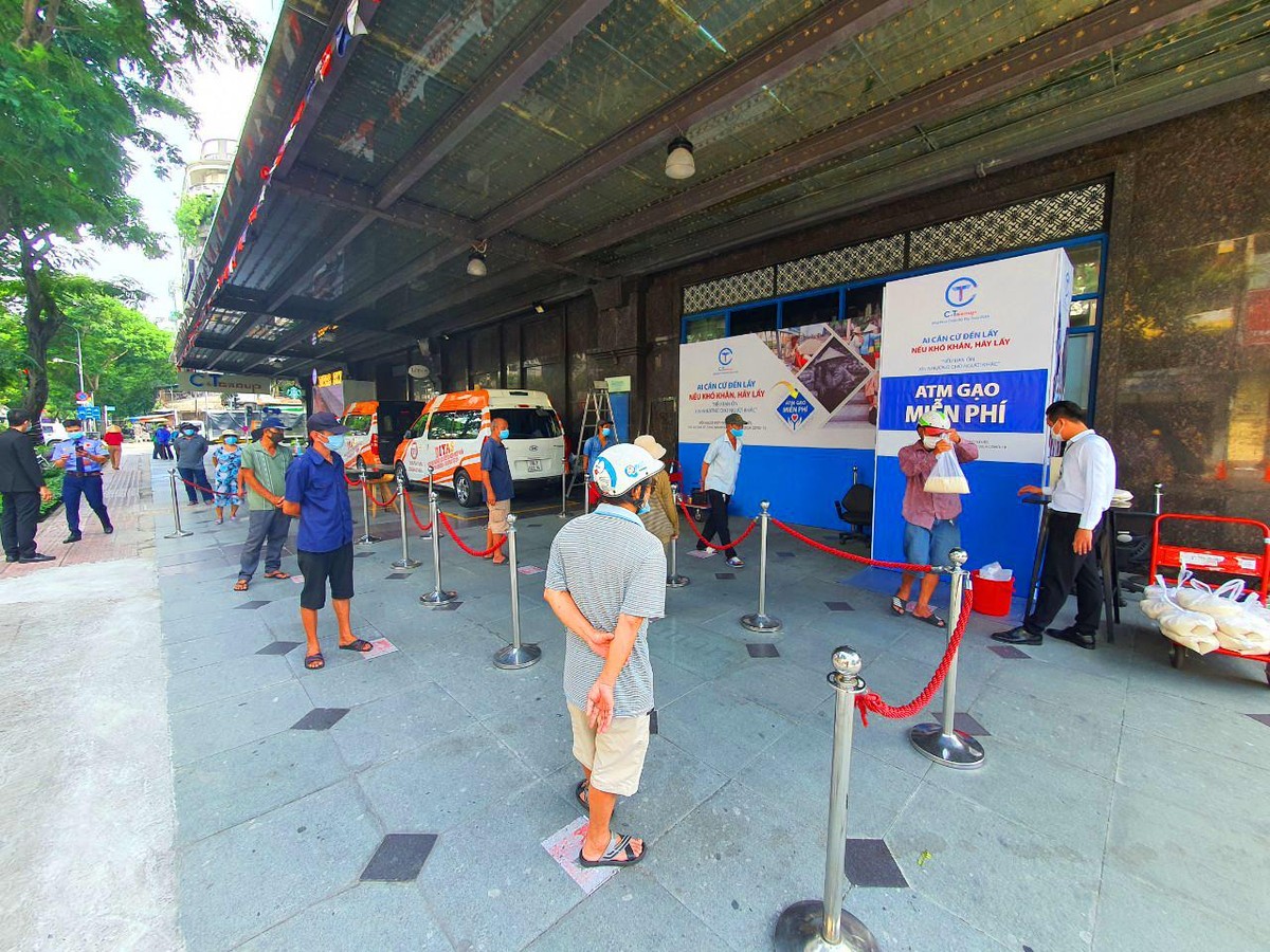 Những máy ATM gạo, hoạt động hết công suất.
