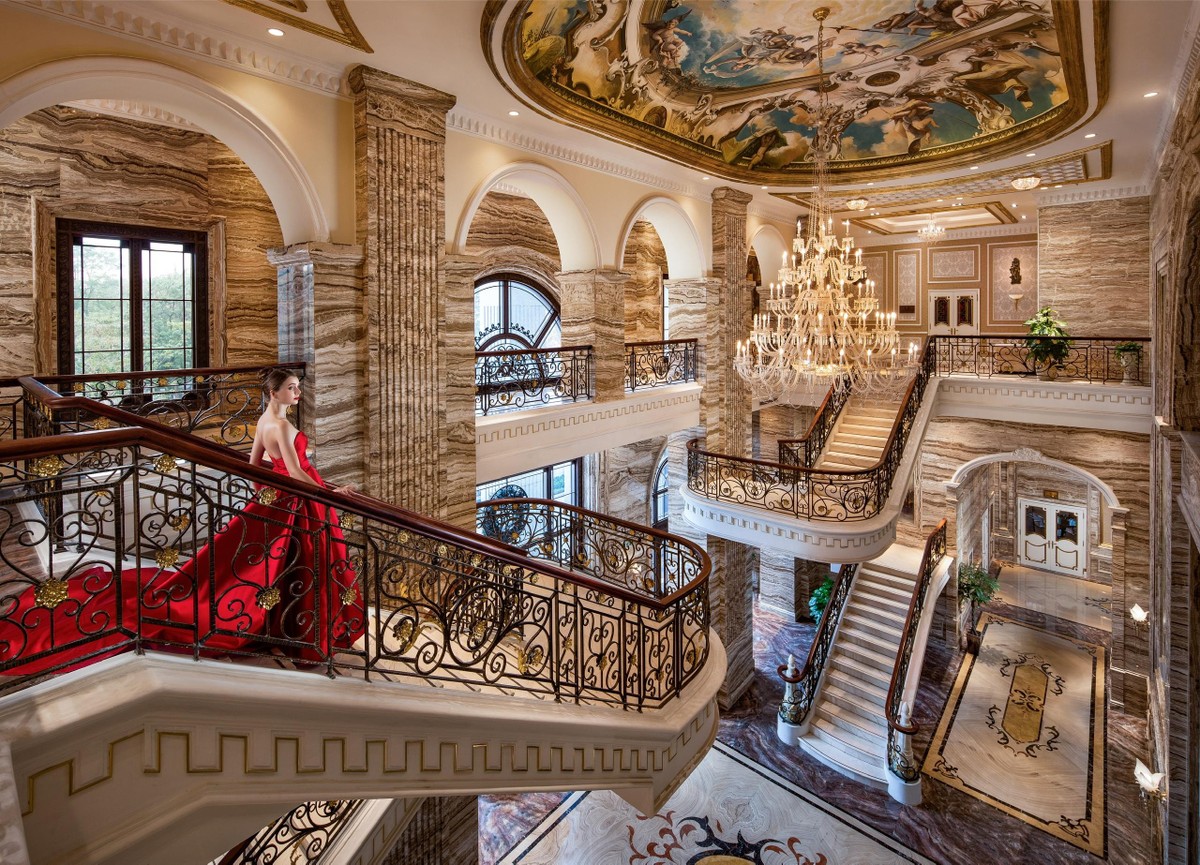 Đại sảnh sang trọng, đẳng cấp tại D’. Palais Louis.