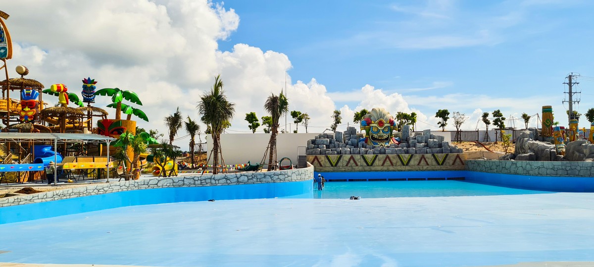 Một số hạng mục giải trí tại công viên Tropicana Park đang dần hình thành.