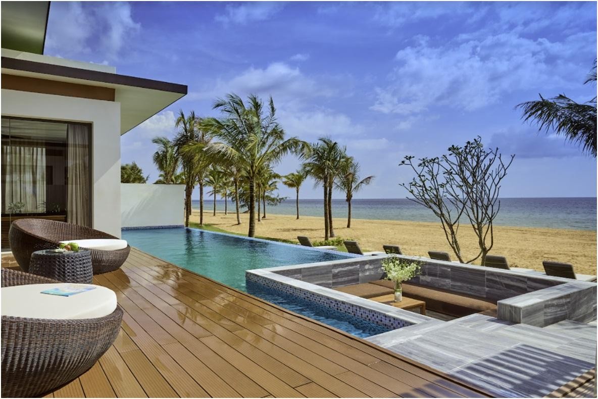 Mövenpick Resort Waverly Phú Quốc thuộc tổng khu Mövenpick Villas &amp; Residences Phú Quốc sở hữu những hồ bơi riêng tư sang trọng.