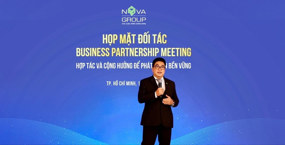 Ông Bùi Xuân Huy – Tổng giám đốc Novaland chia sẻ tại chuỗi sự kiện Họp mặt đối tác.