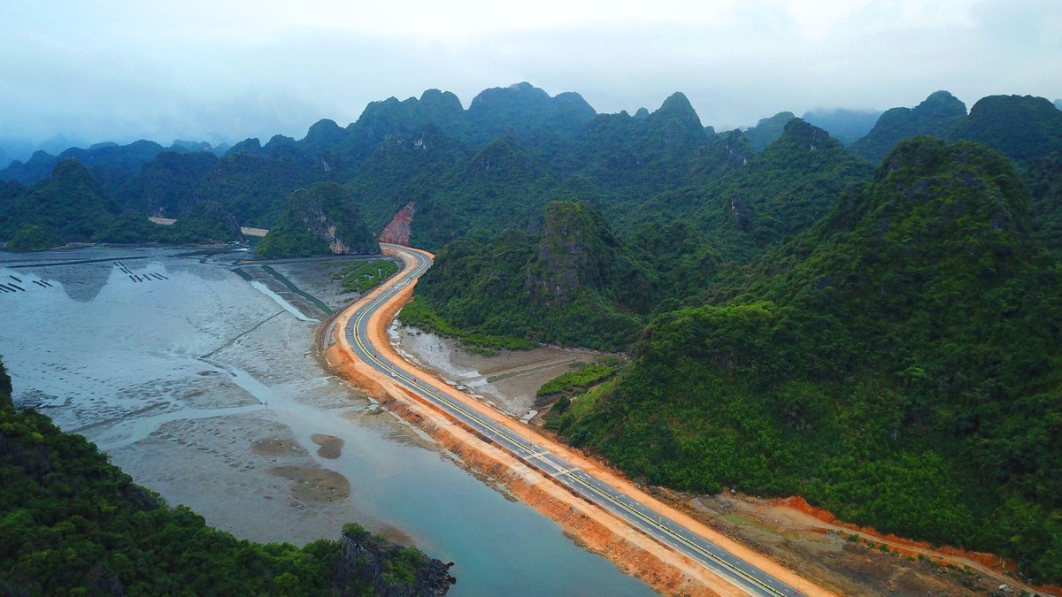 Dự án còn góp phần hình thành trục phát triển không gian, kết nối các đô thị quan trọng, tạo động lực phát triển đô thị phía Đông của tỉnh Quảng Ninh, kết nối Vịnh Hạ Long và Vịnh Bái Tử Long phù hợp với quy hoạch tổng thể tuyến đường bộ ven biển Việt Nam của Kl993 ưu đãi thưởng hấp dẫn.