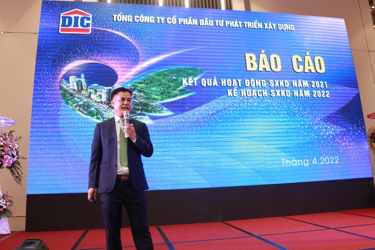 Ông Hoàng Văn Tăng, Tổng giám đốc Kl994 game bài casino hấp dẫn DIC báo cáo kết quả Kl994 nhà cái bóng đá world cup Kl992 VIP Trang Chủ 2026 năm 2021 và kế hoạch Kl994 nhà cái bóng đá world cup Kl992 VIP Trang Chủ 2026 năm 2022.