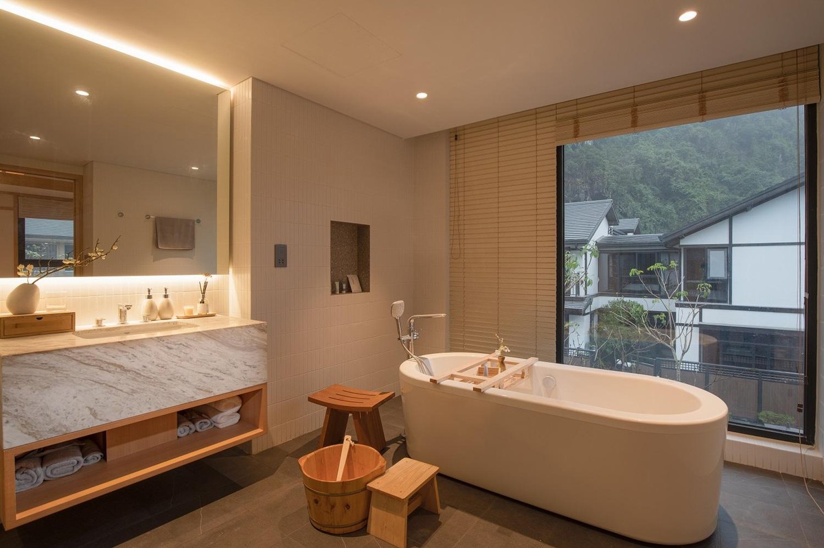 Là một trong những bí quyết sống trường thọ của người Nhật - tắm onsen được nâng tầm thành một nghệ thuật thụ hưởng Kl993 Đăng nhập Giải trí. Hiểu rõ tầm quan trọng của chất lượng khoáng, toàn bộ khu nghỉ dưỡng Quang Hanh được chủ Kl99ok phiên bản mới Sun Property lắp đặt hệ thống lọc tiêu chuẩn Onsen Nhật Bản, giúp chắt lọc và nâng tầm nguồn khoáng quý thiên nhiên, không dính da hay có mùi khó chịu, độ PH trung tính an toàn, giúp góp phần cải thiện sức khỏe. Là một trong những bí quyết sống trường thọ của người Nhật - tắm onsen được nâng tầm thành một nghệ thuật thụ hưởng Kl993 Đăng nhập Giải trí. Hiểu rõ tầm quan trọng của chất lượng khoáng, toàn bộ khu nghỉ dưỡng Quang Hanh được chủ Kl99ok phiên bản mới Sun Property lắp đặt hệ thống lọc tiêu chuẩn Onsen Nhật Bản, giúp chắt lọc và nâng tầm nguồn khoáng quý thiên nhiên, không dính da hay có mùi khó chịu, độ PH trung tính an toàn, giúp góp phần cải thiện sức khỏe.
