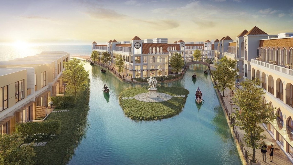 Những dòng kênh đào mát xanh trong lòng Venezia Beach.