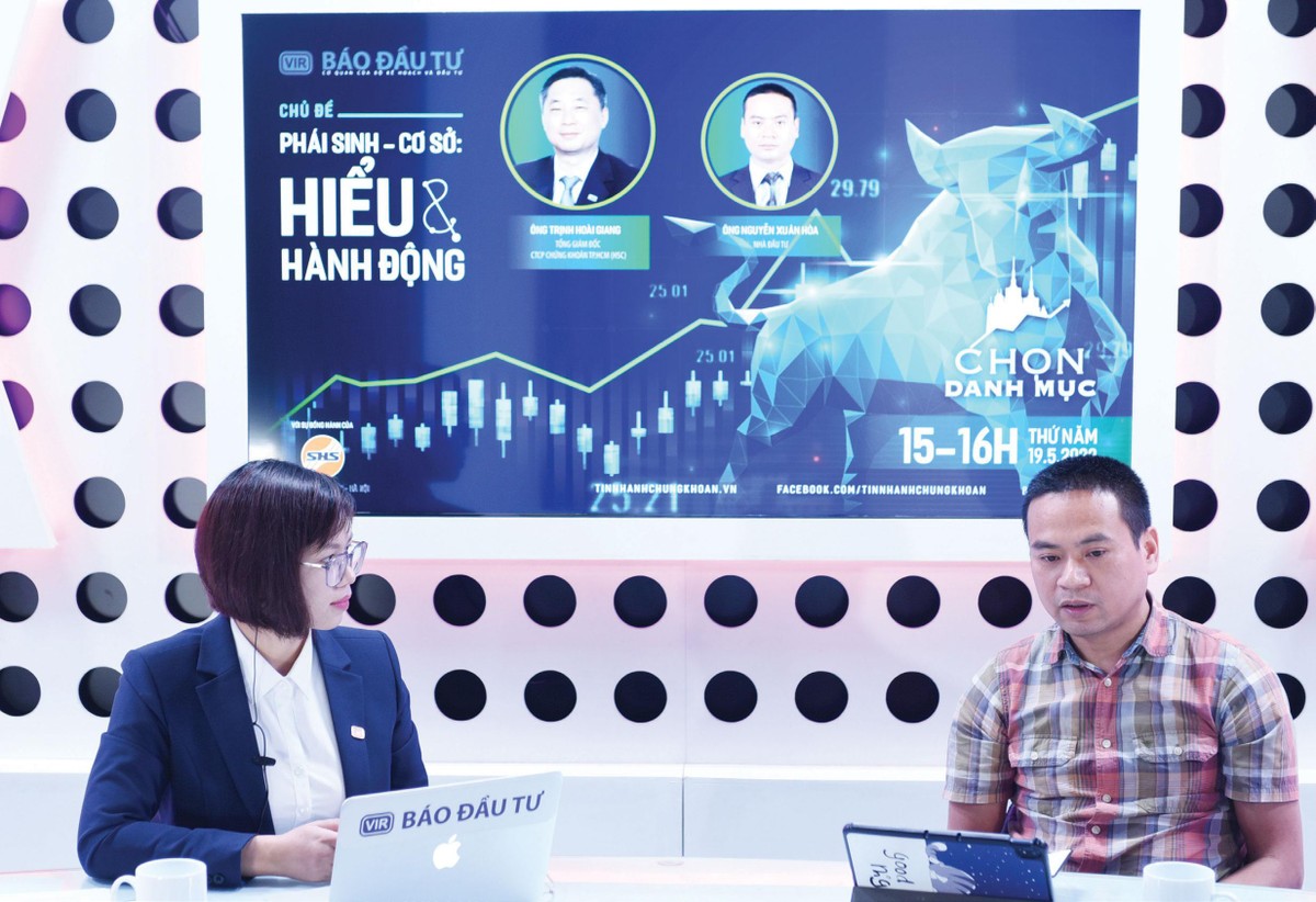Nhà Kl99ok phiên bản mới Nguyễn Xuân Hòa trao đổi tại Talkshow số 4.