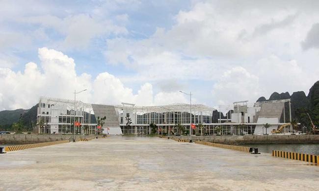 Khu nhà ga Bến cảng cao cấp Ao Tiên đang được gấp rút hoàn thiện.