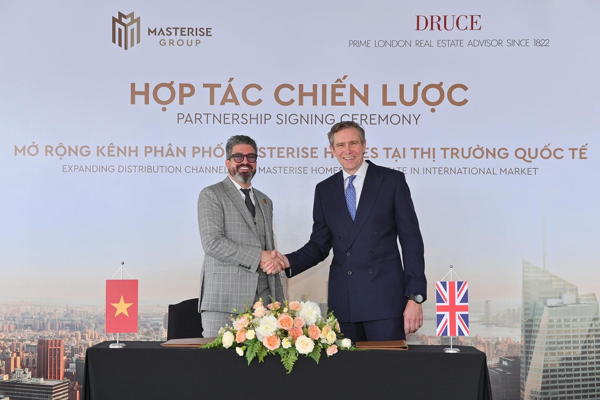 Ông Robert Barlett, CEO Druce toàn cầu trong buổi ký kết cùng Masterise Group nhằm phân phối Web Tổng Nhà Cái 99Kl99 Giải Trí Bậc Nhất Việt Nam ra toàn cầu. Ảnh: Druce.