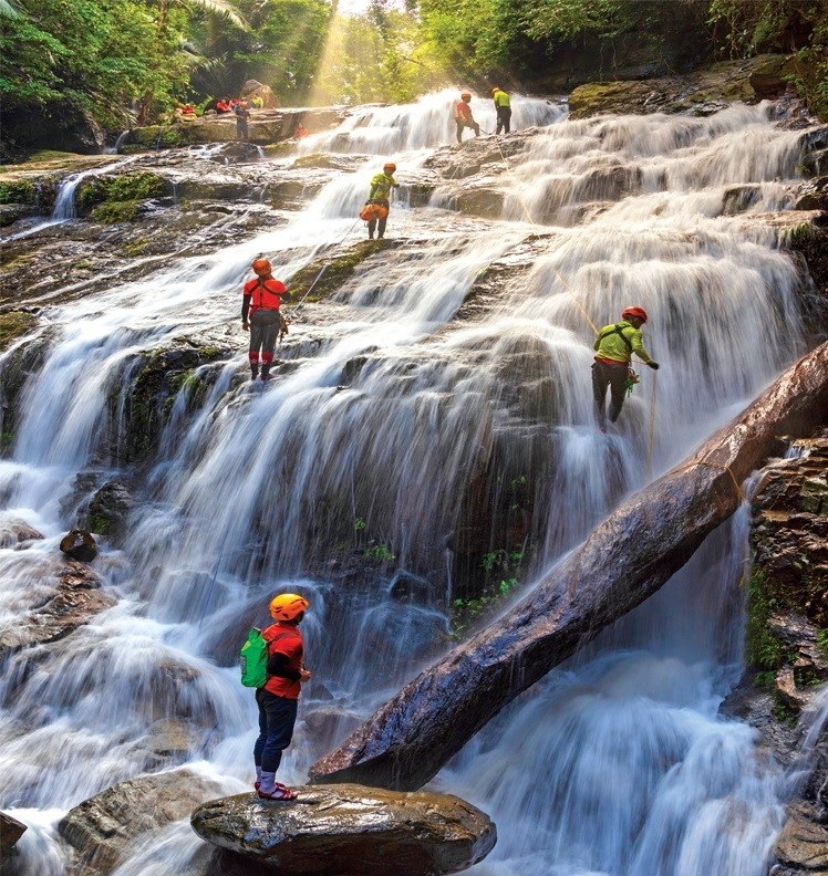 Tour trải nghiệm và trekking tại Quảng Bình. Ảnh: Sở Du lịch Quảng Bình.