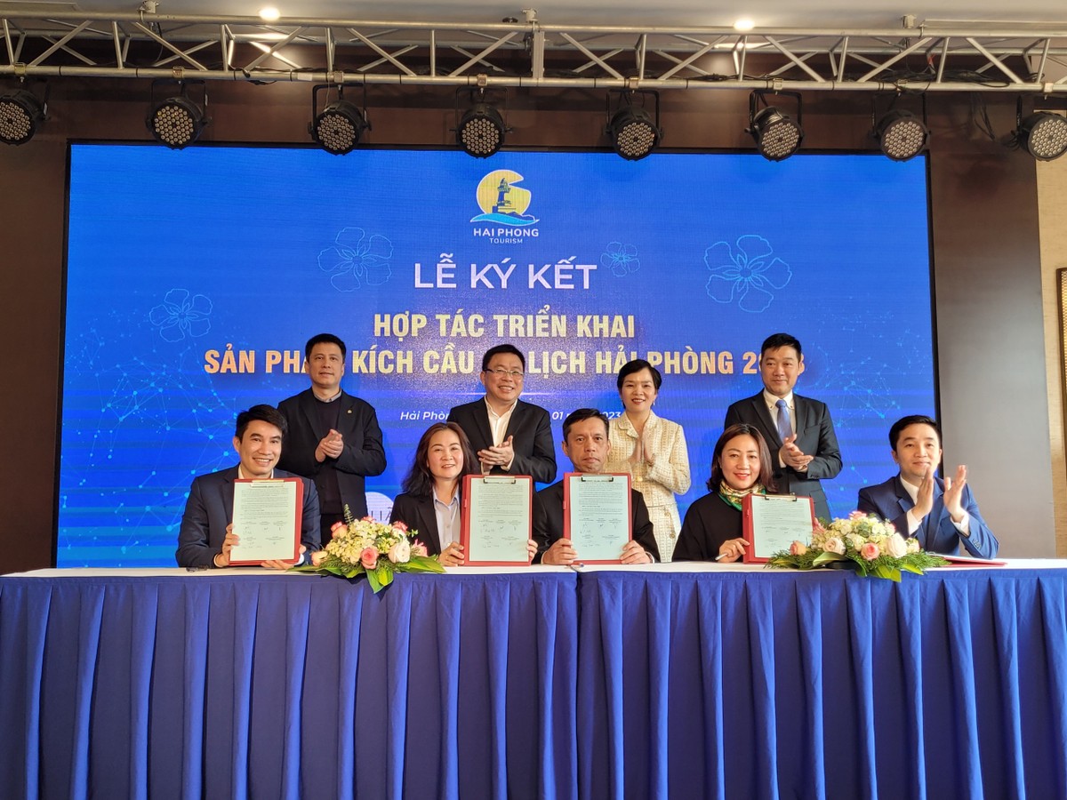 Ký kết Hợp tác triển khai sản phẩm kích cầu du lịch Hải Phòng năm 2023.