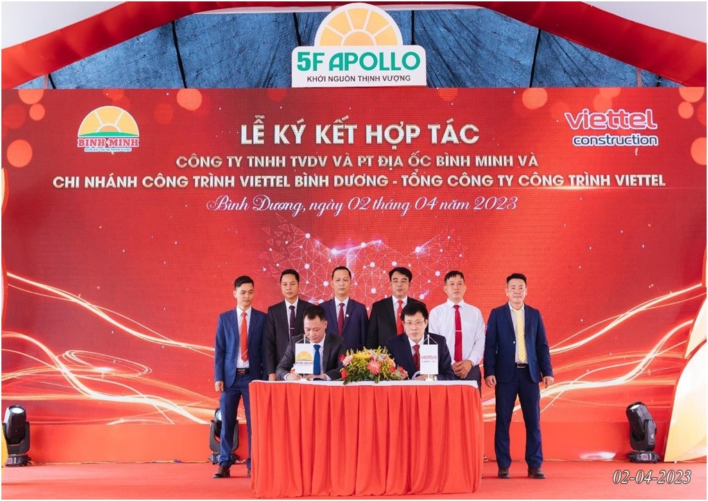Trong khuôn khổ sự kiện, Hệ thống 5F còn tổ chức Lễ ký kết hợp tác với Viettel Construction để Kl99ok phiên bản mới phát triển Kl99kl ưu đãi độc quyền công nghệ cho khu compound thông minh, khép kín, giá rẻ 5F Apollo.