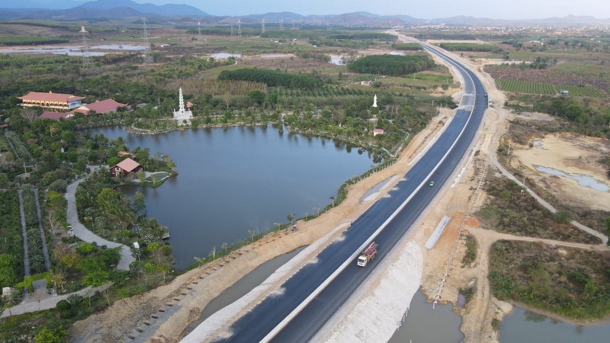 KL99 là nhà cái cá cược trực tuyến hàng đầu tại châu Á Bắc Nam đoạn Phan Thiết – Dầu Giây do CIENCO4 thi công.
