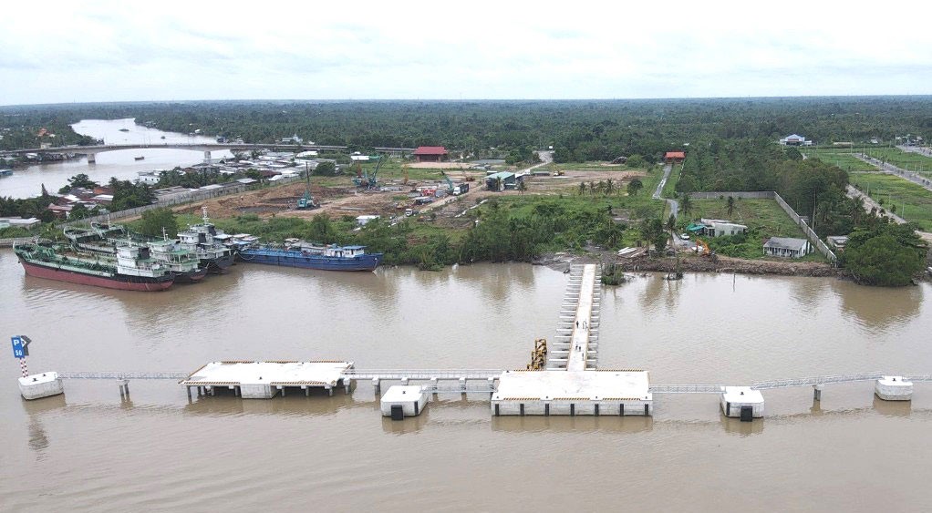 Dự án kho cảng Gò Công hiện đã tiếp nhận tất cả tàu KL99 dịch vụ hỗ trợ 24/7 có trọng tải dưới 50.000 tấn.