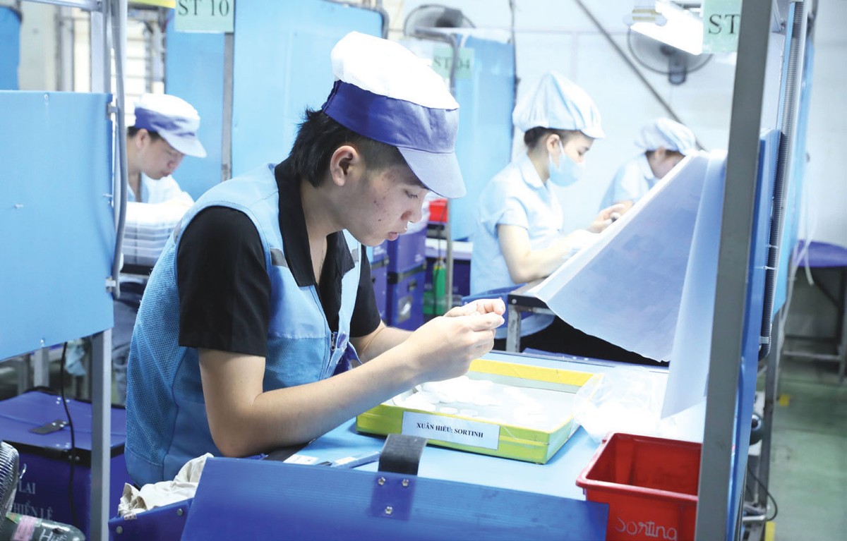 Lợi thế lao động giá rẻ của Việt Nam sẽ sớm biến mất.