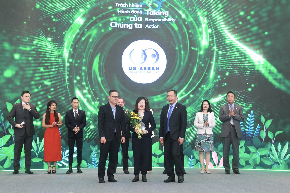 Bà Bùi Thị Việt Lâm, Đại diện Việt Nam Hội đồng Kl992 VIP Trang Chủ 2026 Hoa Kỳ – ASEAN (US - ABC).