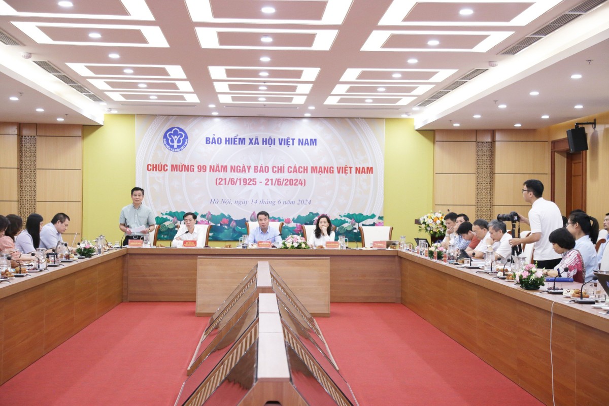 Toàn cảnh hội nghị.