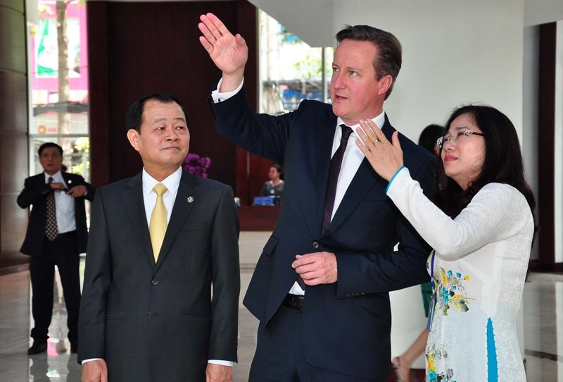 Hình ảnh Thủ tướng Anh David Cameron thăm HOSE ảnh 2 Hình ảnh Thủ tướng Anh David Cameron thăm HOSE ảnh 2