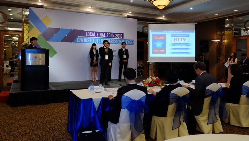 Đại học Ngoại thương TP. HCM chiến thắng cuộc thi Phân tích Kl99ok phiên bản mới của CFA tại Việt Nam ảnh 1
