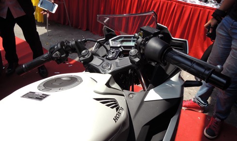 honda-cbr150r-2016-dau-tien-tai-viet-nam-11