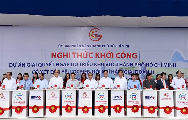 Hình ảnh tại lễ khởi côngDự án Giải quyết ngập do triều khu vực TPHCM có xét đến yếu tố biến đổi khí hậu (giai đoạn I). Ảnh: VGP/Quang Hiếu