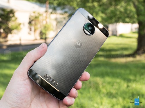 5-lua-chon-smartphone-man-hinh-lon-gia-re-hon-galaxy-note-7-3