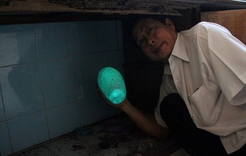 hòn đá tiền tỷ, hòn đá, nhặt được hòn đá, hòn đá muối dưa, ngọc bích, đá quý, long diêm vương, ngọc trai, đá phát sáng, đá có mùi thơm