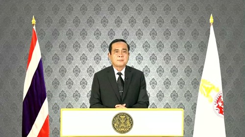 Thủ tướng Thái Lan Prayuth Chan-ocha thông báo tin nhà vua qua đời. Ảnh: Reuters
