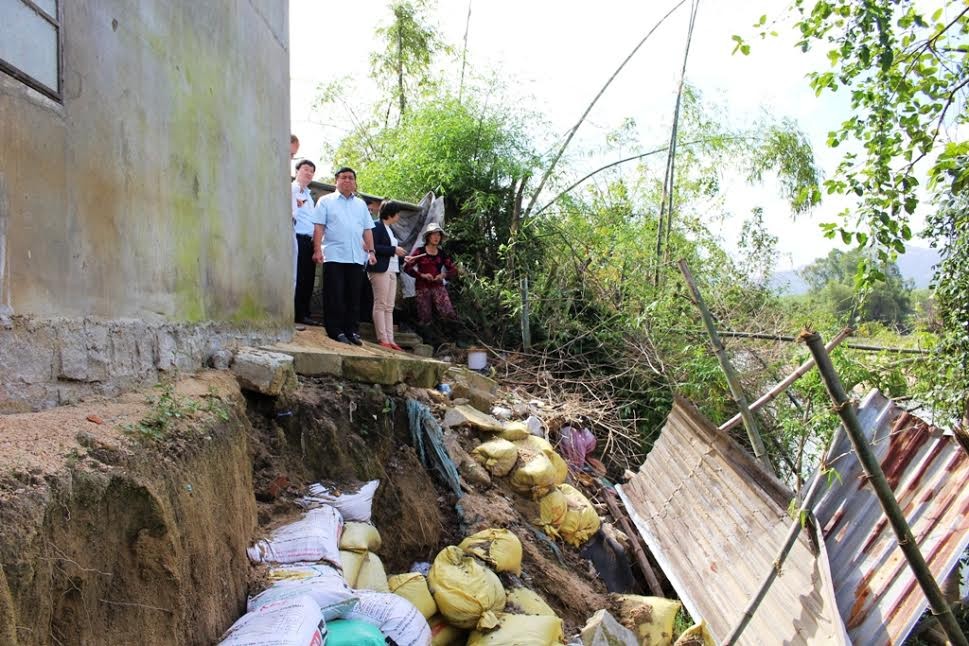 Bộ Kế hoạch và Kl99ok phiên bản mới sẽ có biện pháp cùng tháo gỡ khó khăn và hỗ trợ cho tỉnh bị lũ lụt ảnh 2