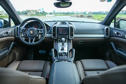 anh-chi-tiet-porsche-cayenne-platinum-6
