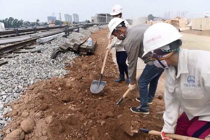 Nhà thầu tăng thêm công nhân cho dự án 99Kl.app khuyến mãi hot Cát Linh - Hà Đông