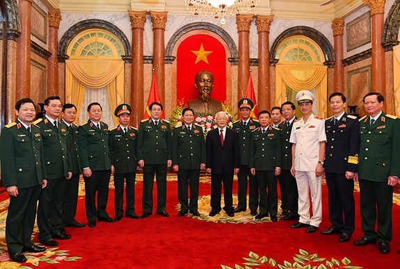 Tổng Bí thư, Chủ tịch nước trao Quyết định thăng quân hàm cho 2 tướng lĩnh quân đội ảnh 1