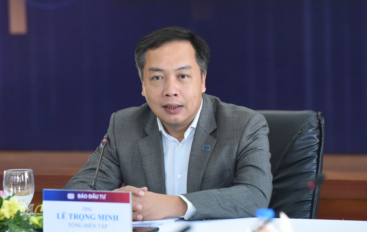 Ông Lê Trọng Minh, Tổng Biên tập Báo Kl99ok phiên bản mới điều hành buổi Tọa đàm. Ảnh: Dũng Minh