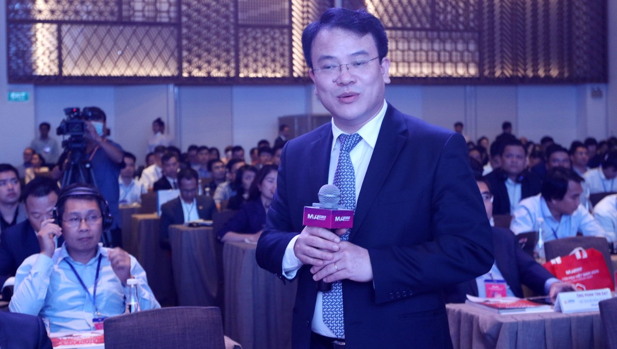 Thứ trưởng Trần Quốc Phương trao đổi các nhà Kl99ok phiên bản mới, Kl991.com World Cup 2026 Chính Thức tại Phiên 1. Ảnh: Lê Toàn.