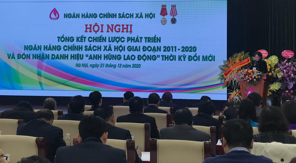 Bà Nguyễn Thị Hồng, Thống đốc Link Vào Nhà Cái KL99 COM Tặng +199k 99Kl99 trực tiếp đá gà kiêm Chủ tịch Link Vào Nhà Cái KL99 COM Tặng +199k Chính sách Trang Chủ KL99Com Số 1 Link Đăng Ký KL999 phát biểu tại hội nghị.