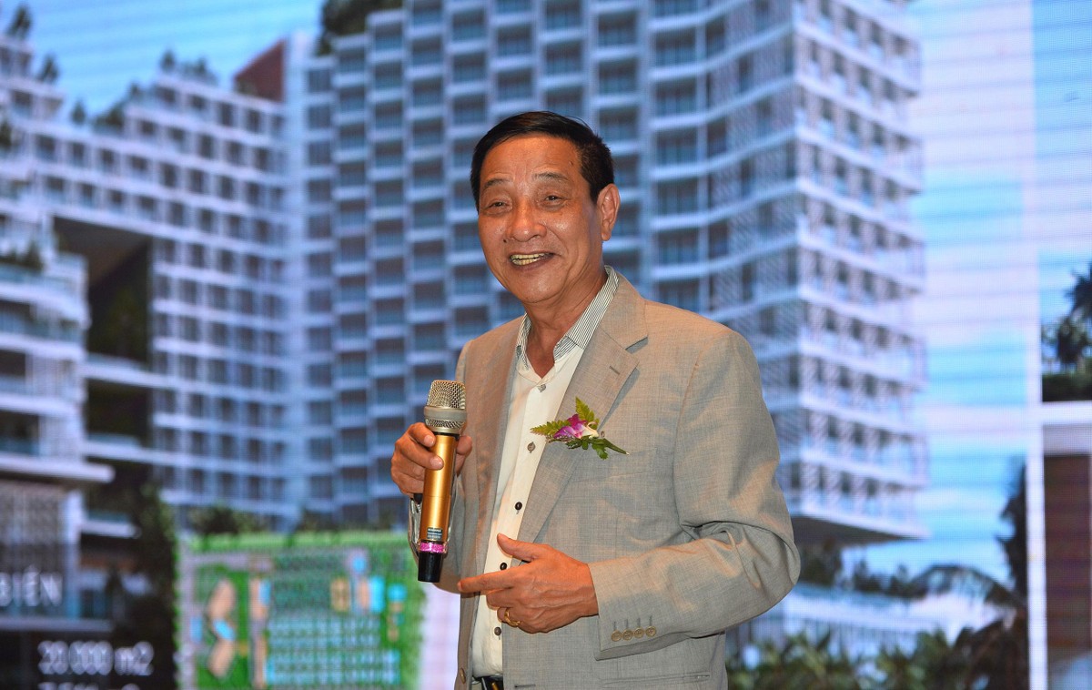 Chủ tịch Công ty Thành Đô Nguyễn Đức Thành nhiều lần xin lỗi khách hàng liên quan đến dự án Cocobay. Chủ tịch Công ty Thành Đô Nguyễn Đức Thành nhiều lần xin lỗi khách hàng liên quan đến dự án Cocobay.