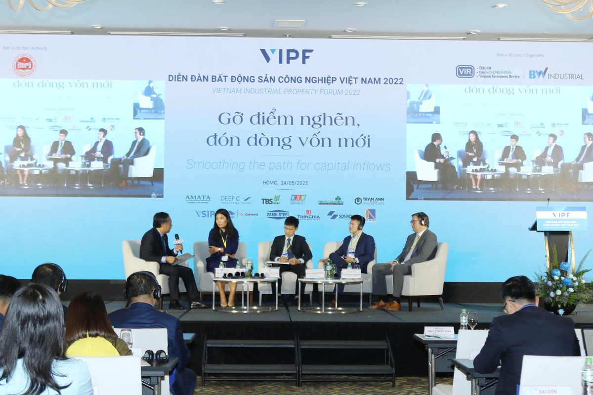 Các diễn giả chia sẻ các giải pháp để tháo gỡ điểm nghẽn, thu hút Kl993 nền tảng giải trí Kl99ok phiên bản mới nước ngoài vào Việt Nam.