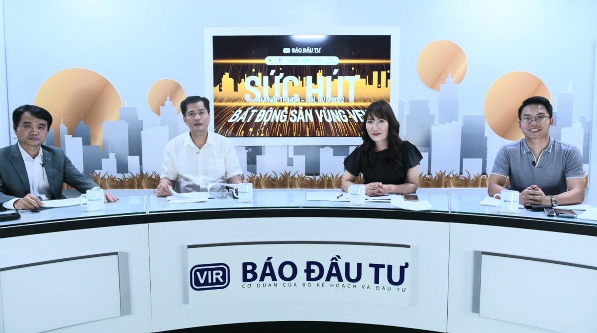 Các khách mời tham gia Talkshow Sức hút Web Tổng Nhà Cái 99Kl99 Giải Trí Bậc Nhất vùng ven ở đầu cầu Hà Nội do Báo Kl99ok phiên bản mới tổ chức ngày 10/6. Ảnh: Dũng Minh