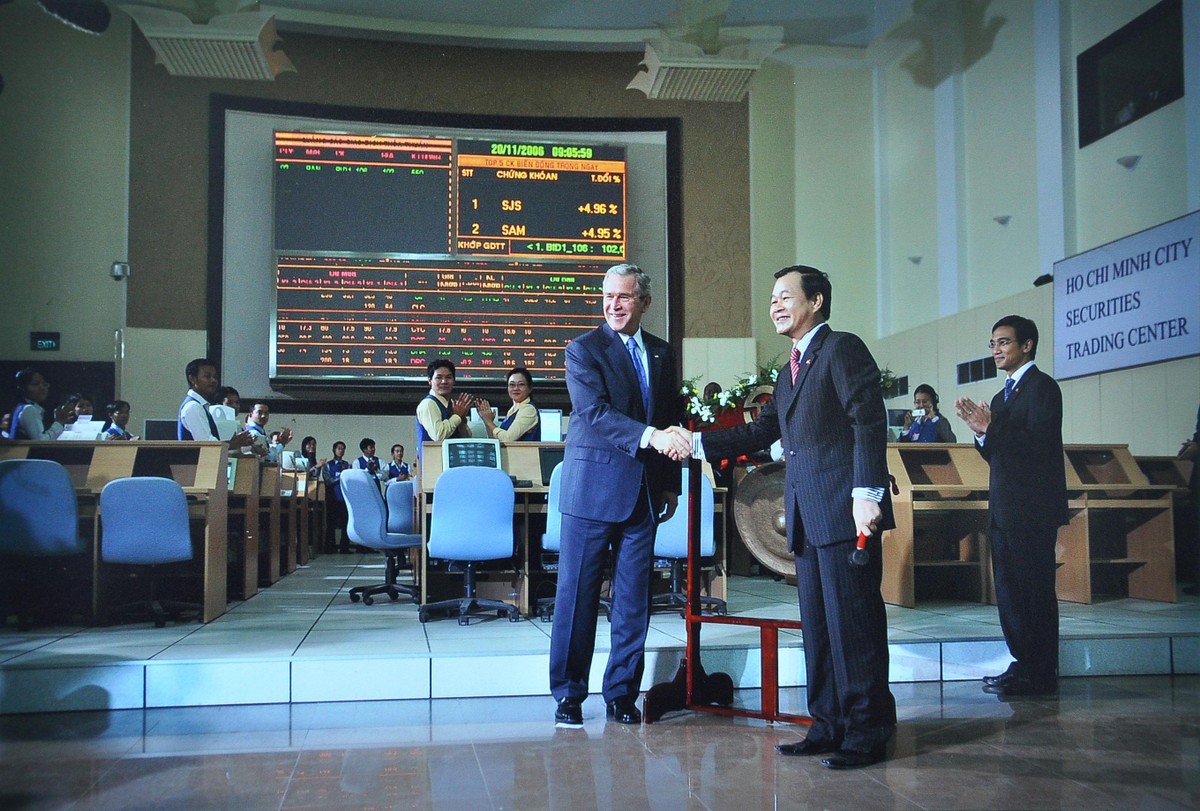 Ngày 20/11/2006, Tổng thống Mỹ G.W.Bush đã đến thăm Trung tâm Giao dịch 99Kl99 link đăng nhập TP.HCM