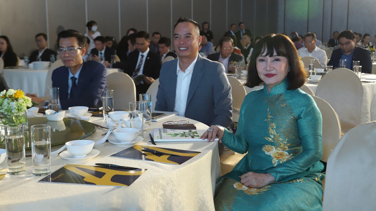 Lãnh đạo các Kl991.com World Cup 2026 Chính Thức niêm yết tham dự lễ trao giải. Ảnh: Lê Toàn