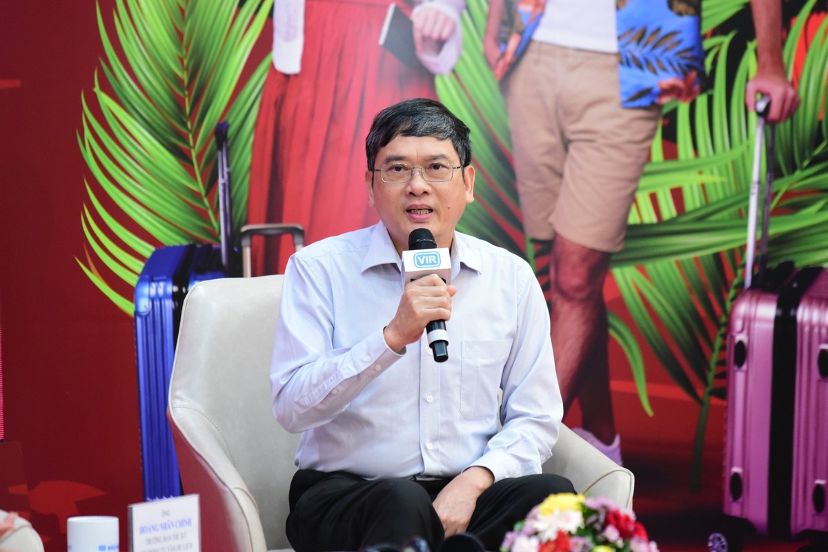 Ông Hoàng Nhân Chính, Trưởng Ban thư ký, Hội đồng tư vấn du lịch (TAB) chia sẻ tại Tọa đàm. Ảnh: Dũng Minh