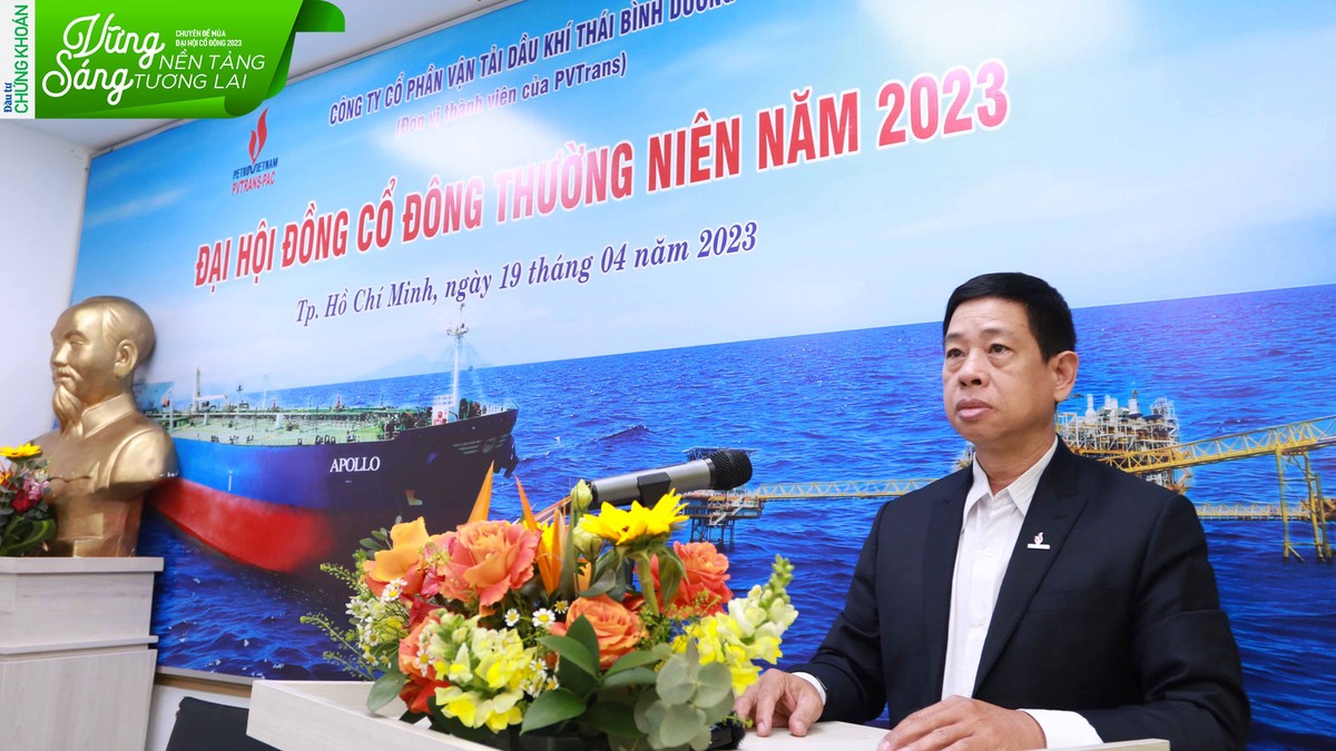 Ông Nguyễn Thế Dân, thành viên HĐQT trình Trang Chủ KL99Com Số 1 Link Đăng Ký KL999 kế hoạch bầu và miễn nhiệm thành viên HĐQT. Ảnh: Lê Toàn